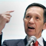 070424_Kucinich_hmed_4p.hmedium